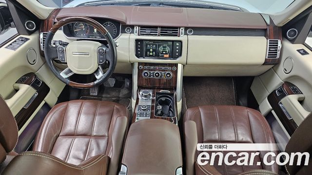 Land Rover Range Rover — interior