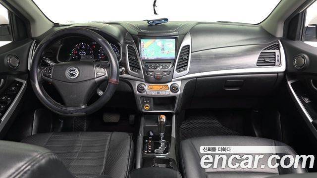 KG Mobility Korando — interior