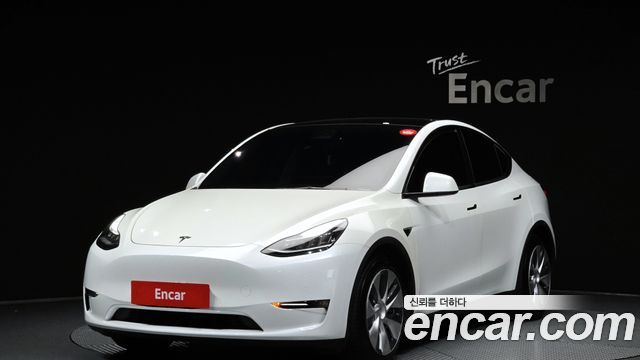 Tesla Model Y — exterior