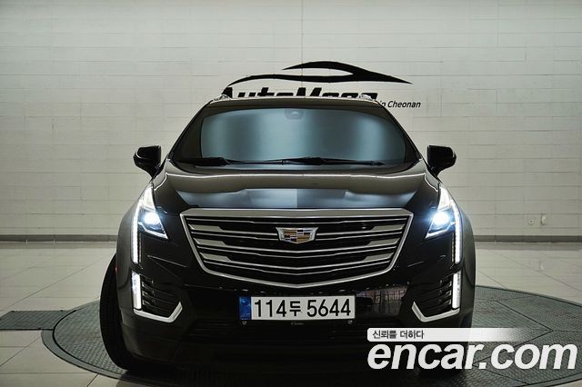 Cadillac XT5 — exterior
