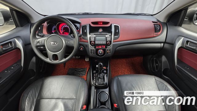 Kia Forte — interior