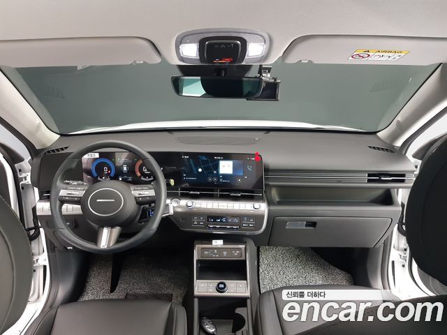 Hyundai Kona — interior