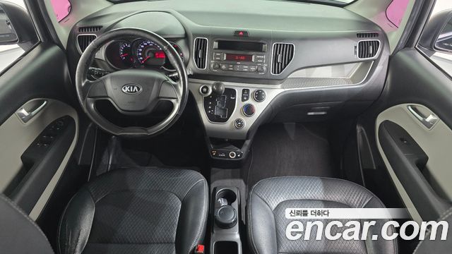 Kia Ray — interior