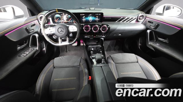 Mercedes-Benz CLA-Class — interior
