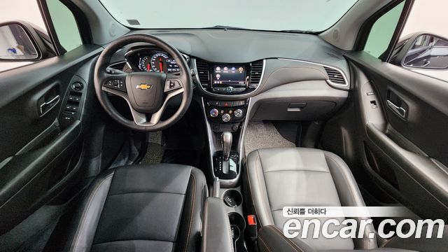 Chevrolet Korea Trax — interior