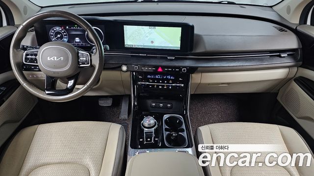 Kia Carnival — interior
