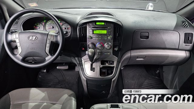 Hyundai Starex — interior