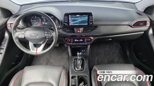 Hyundai i30 — interior