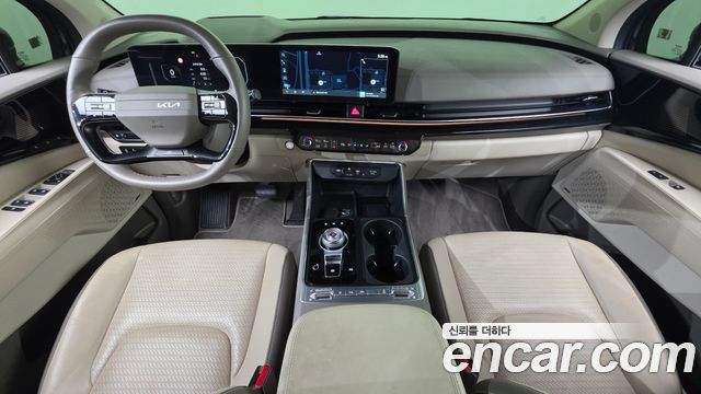 Kia Carnival — interior
