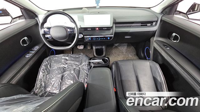 Hyundai IONIQ 5 — interior