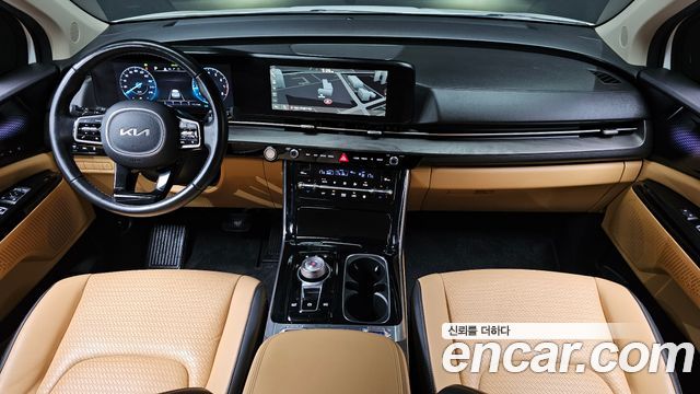 Kia Carnival — interior