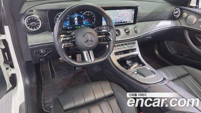 Mercedes-Benz E-Class — interior
