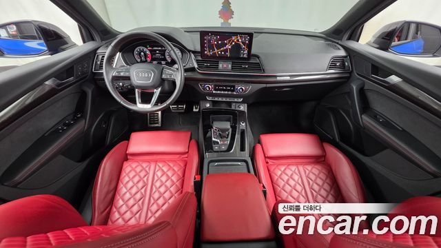 Audi SQ5 — interior
