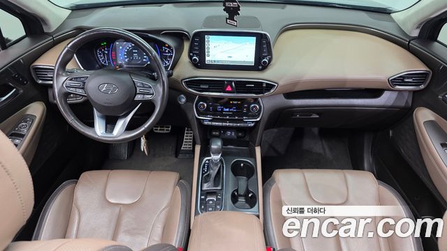 Hyundai Santa Fe — interior