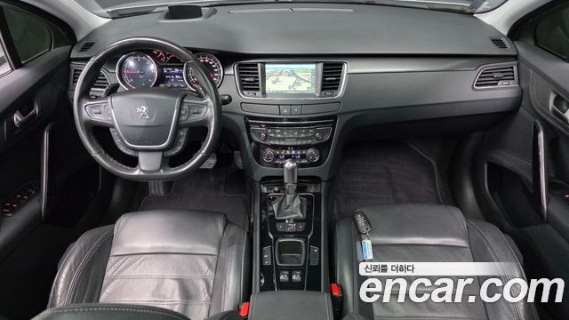 Peugeot 508 — interior
