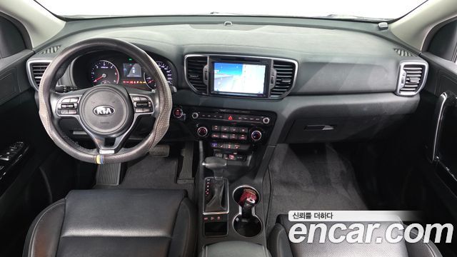 Kia Sportage — interior