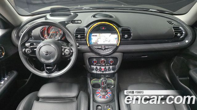 MINI Clubman — interior