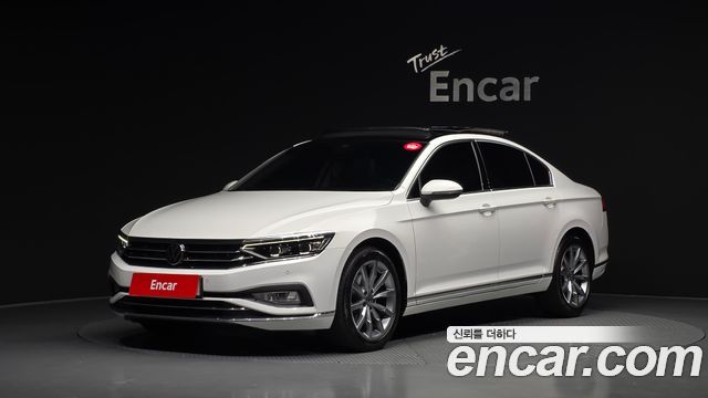 Volkswagen Passat — exterior