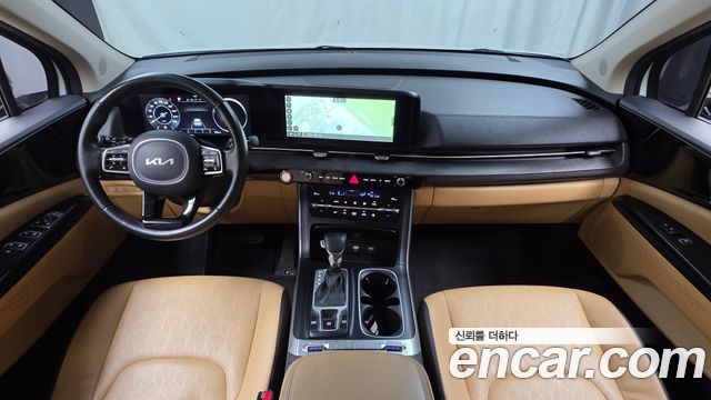 Kia Carnival — interior