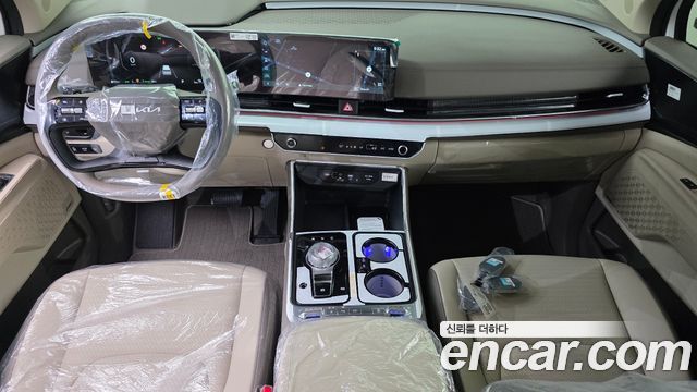 Kia Carnival — interior