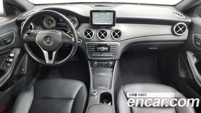 Mercedes-Benz CLA-Class — interior