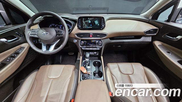 Hyundai Santa Fe — interior