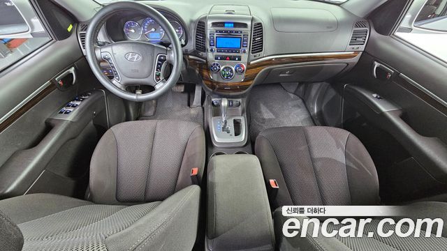 Hyundai Santa Fe — interior