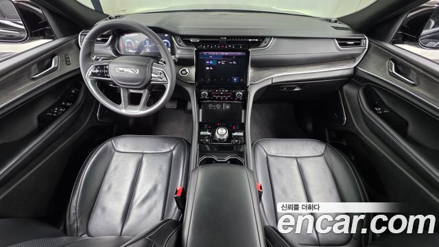 Jeep Cherokee — interior