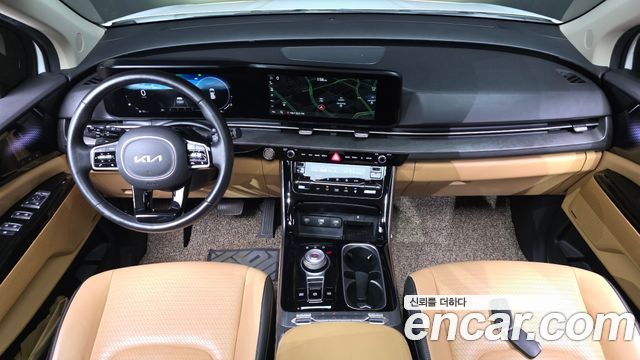 Kia Carnival — interior