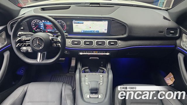 Mercedes-Benz GLE-Class — interior