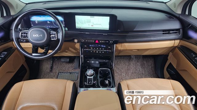 Kia Carnival — interior