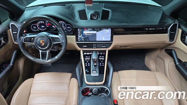 Porsche Cayenne — interior