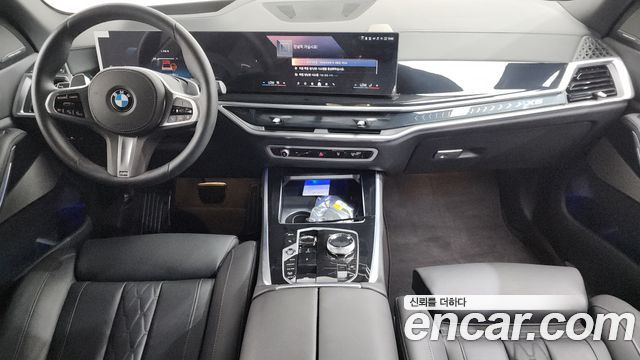 BMW X5 — interior