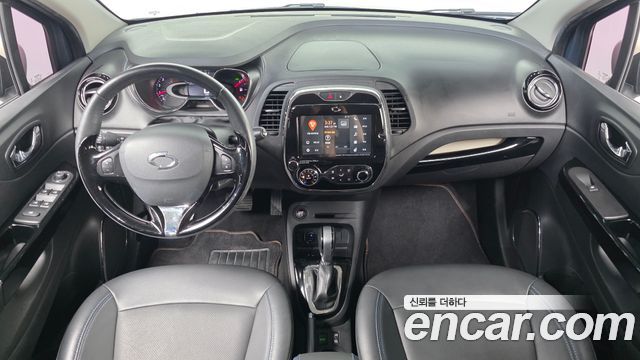 Renault Korea QM3 — interior