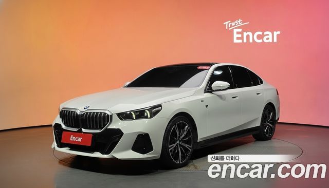BMW 5 Series — exterior