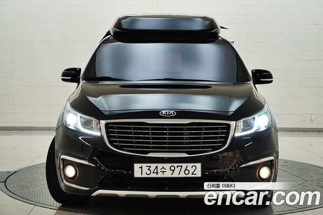 Kia Carnival — exterior