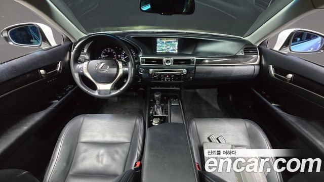 Lexus GS — interior