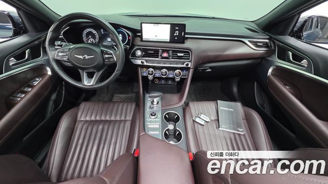 Genesis G70 — interior