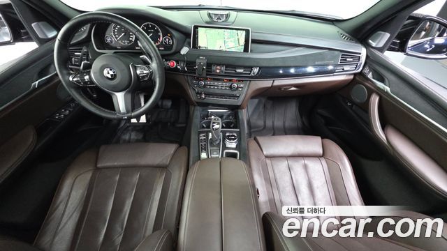 BMW X5 — interior