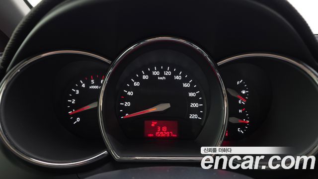 Kia Pride — interior