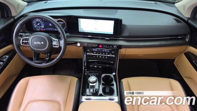 Kia Carnival — interior