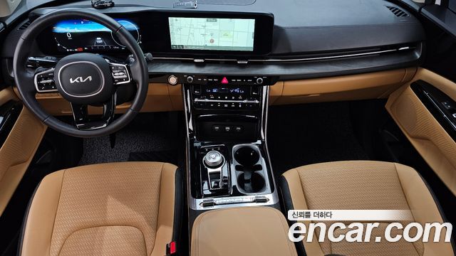 Kia Carnival — interior