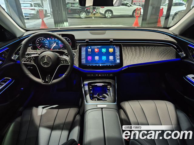 Mercedes-Benz E-Class — interior