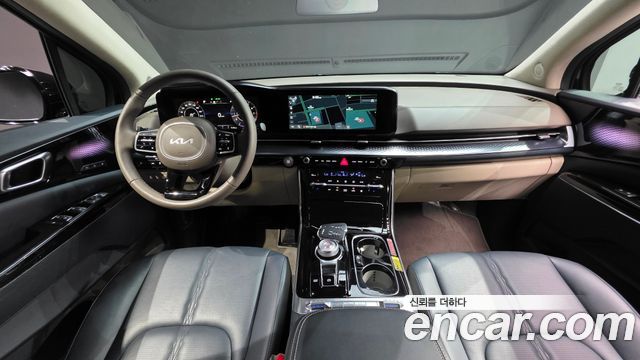 Kia Carnival — interior