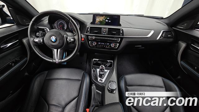 BMW M2 — interior