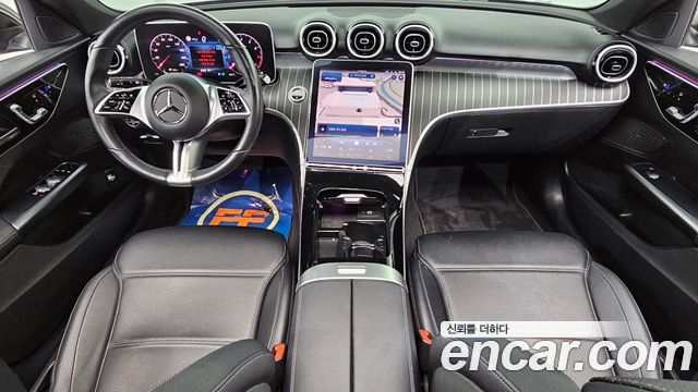 Mercedes-Benz C-Class — interior