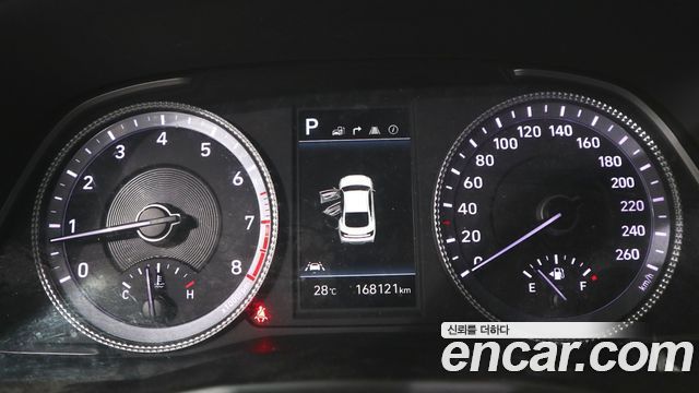 Hyundai Sonata — interior