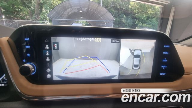 Hyundai Sonata — interior