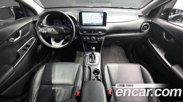 Hyundai Kona — interior