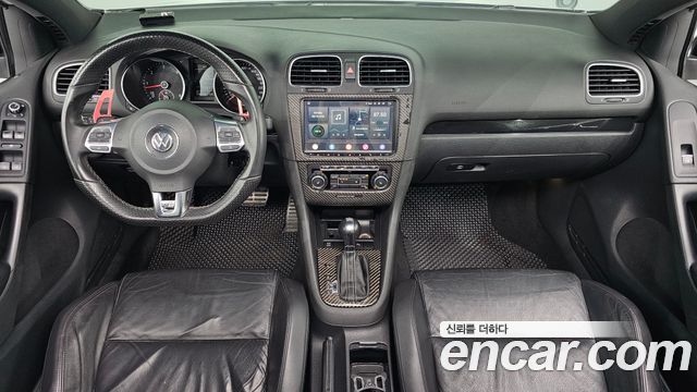 Volkswagen Golf — interior